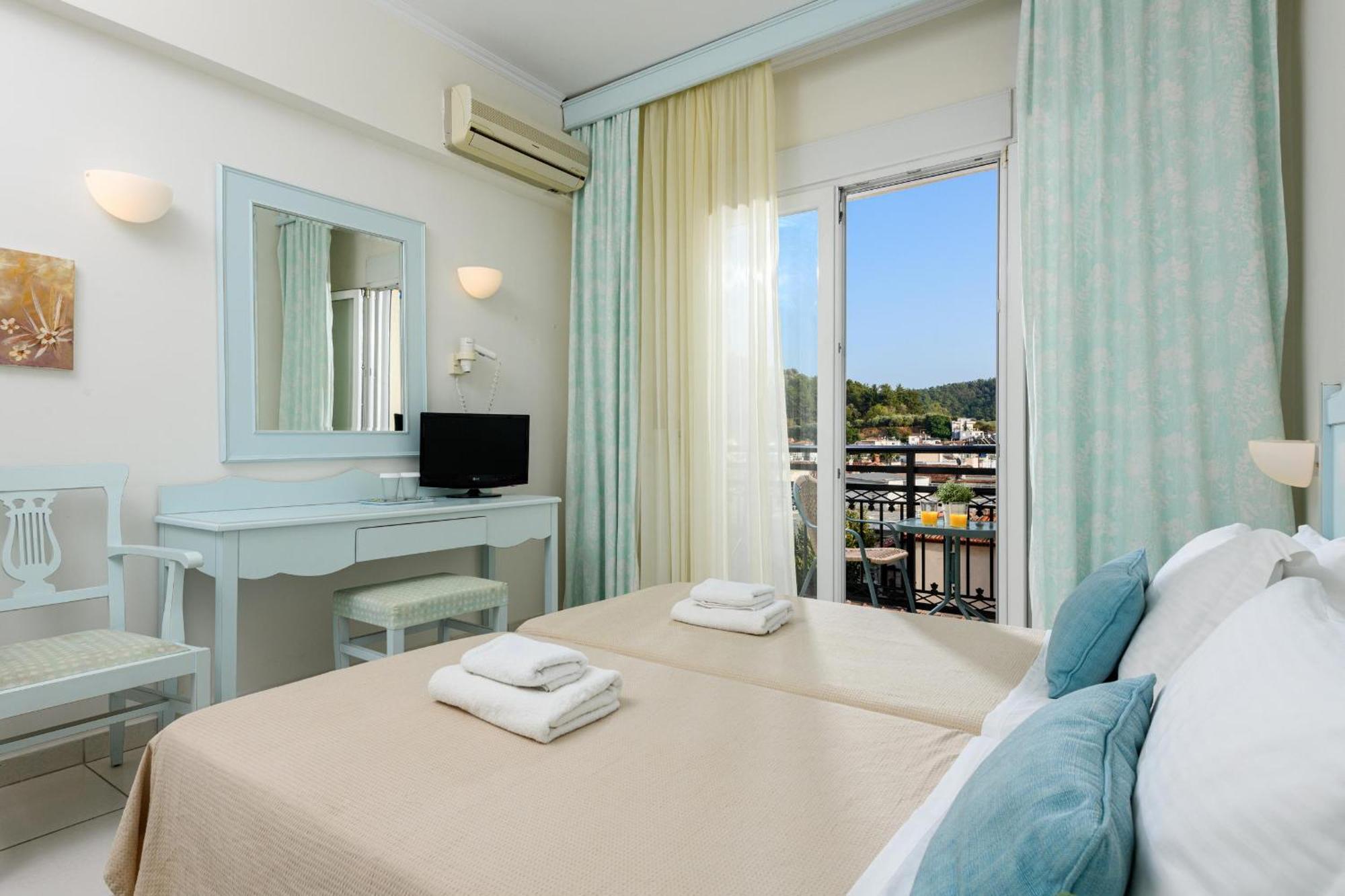 Hotel Timoleon Limenas  Bagian luar foto